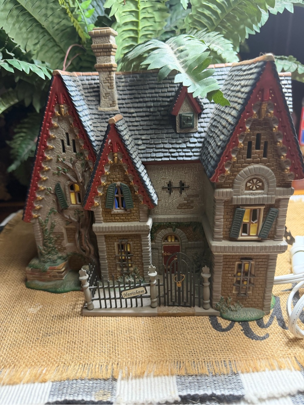 Department 56 Light-Up Victorian Village House Dickens Village Satis Manor